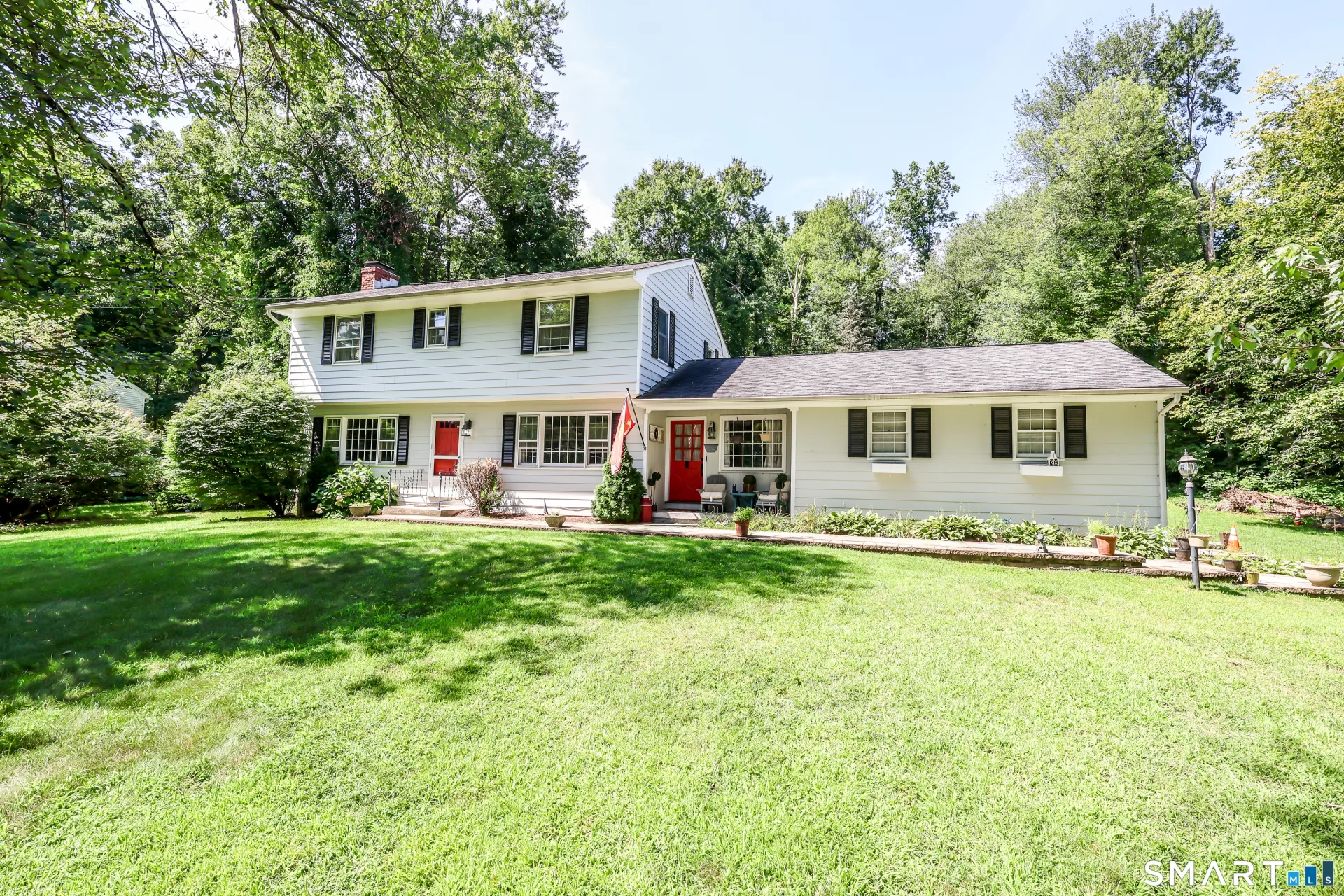 27 Powder Horn Hill, Brookfield, CT