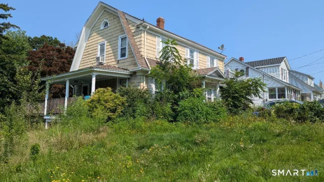 355 Curtis Street