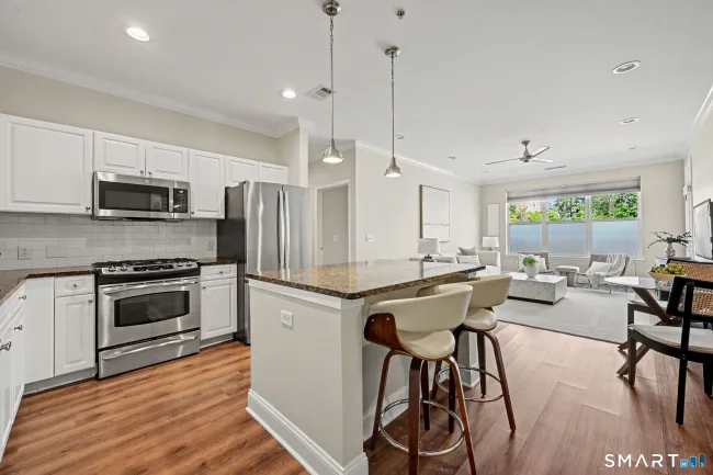 850 East Main Street #202