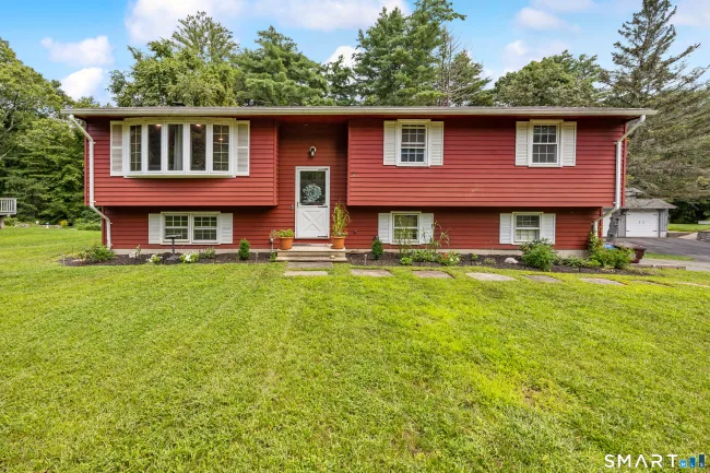 14 Glen Hollow Drive