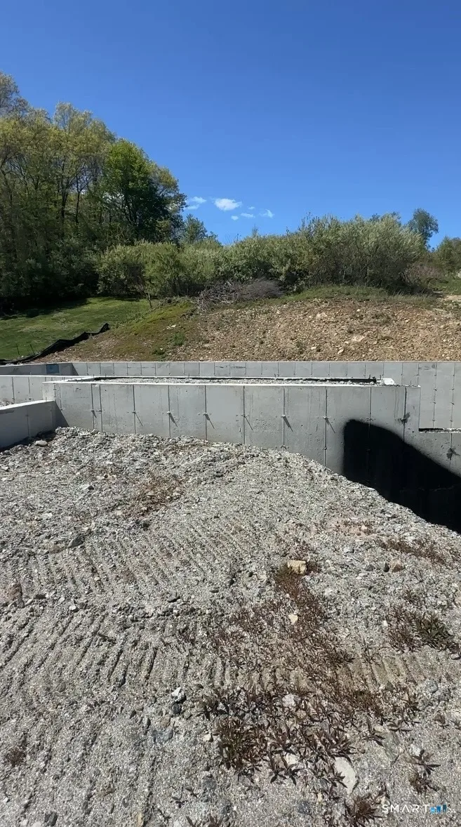 100 Loop Road, Watertown, CT