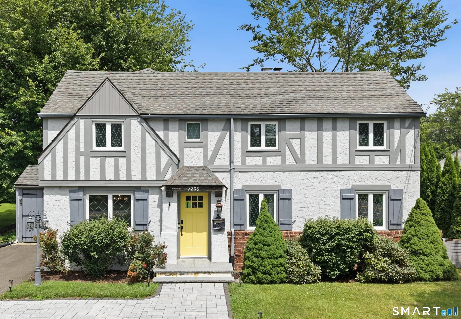 2298 Albany Avenue, West Hartford, CT