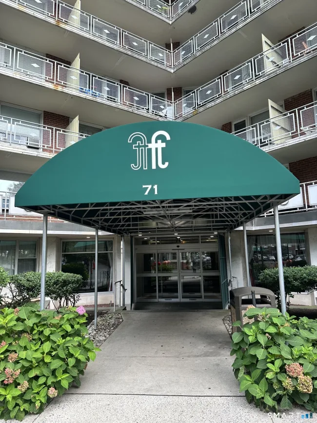 71 Strawberry Hill Avenue #320