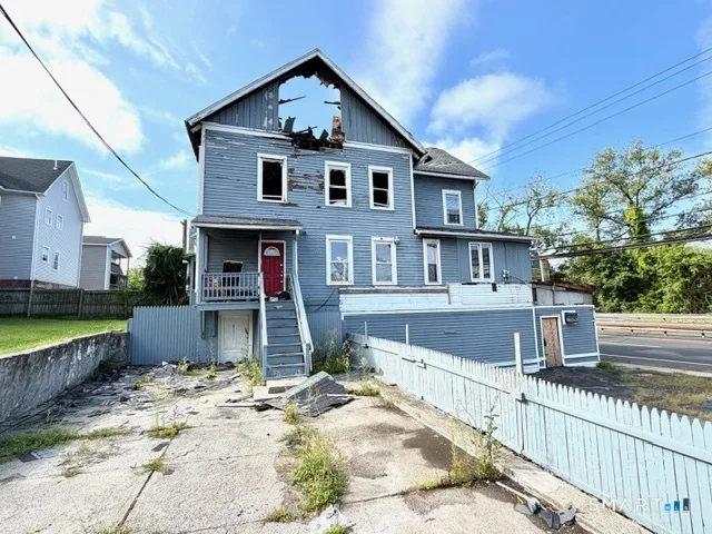 21-23 Derby Avenue, Derby, CT