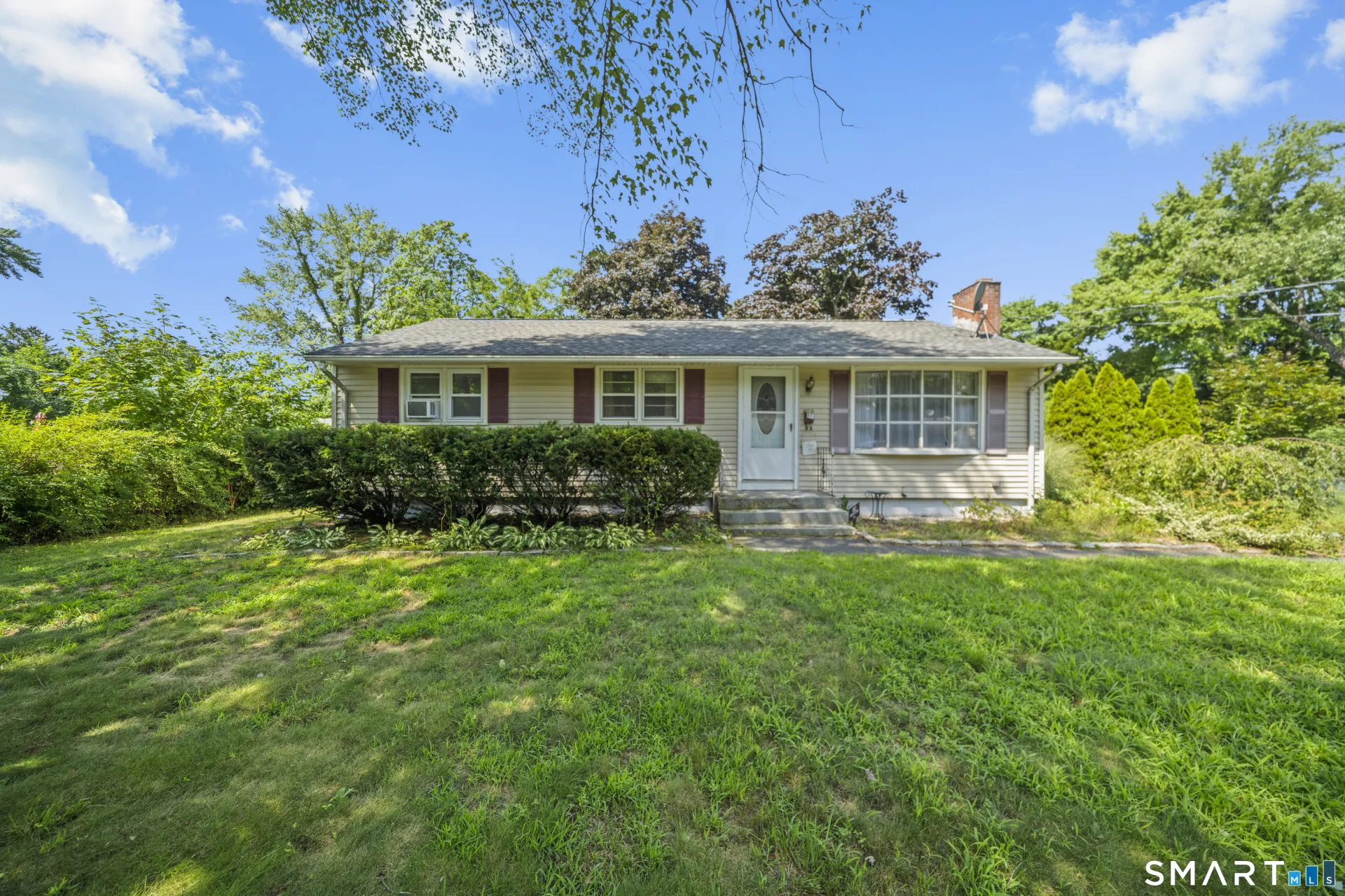 17 Lancer Drive, Enfield, CT