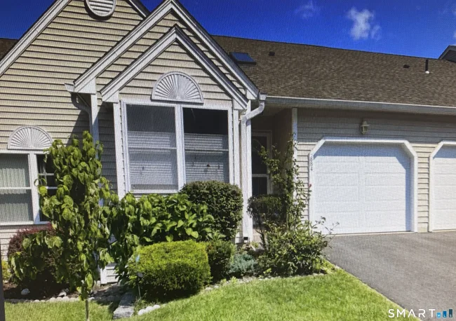 884 Glacier Way #884
