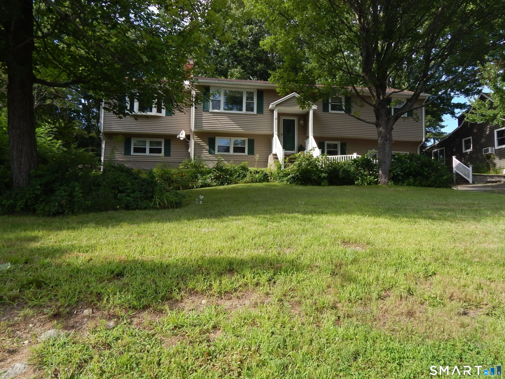 16 Frankie Lane, Plymouth, CT