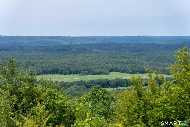 529 Deercliff Road, Avon, CT
