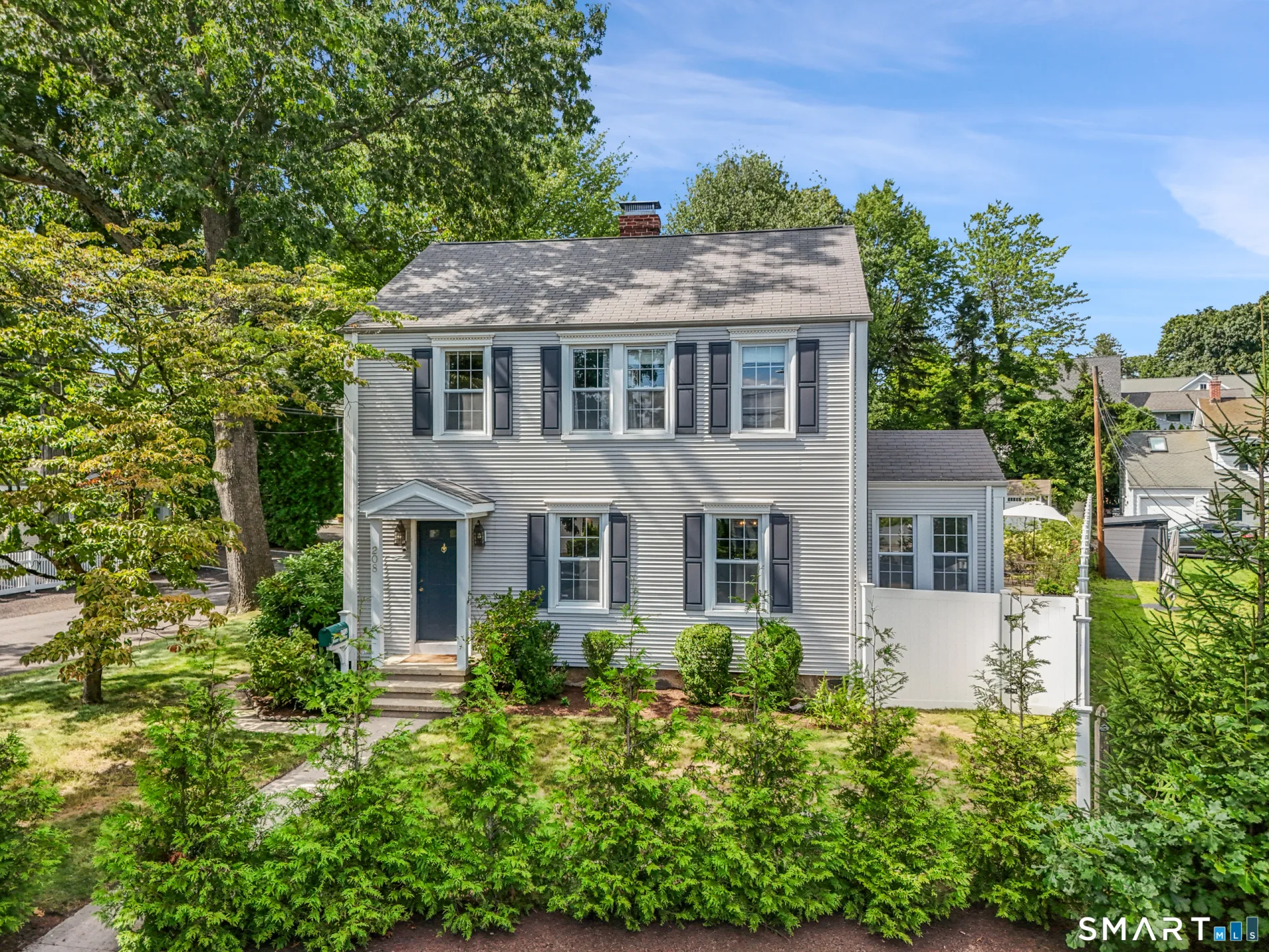 2 Fairfield Avenue, Darien, CT