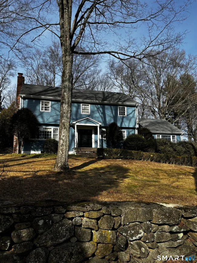40 Pequot Trail
