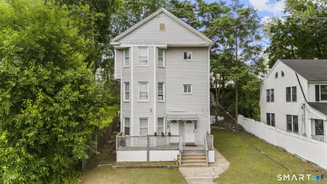 99 Lounsbury Avenue