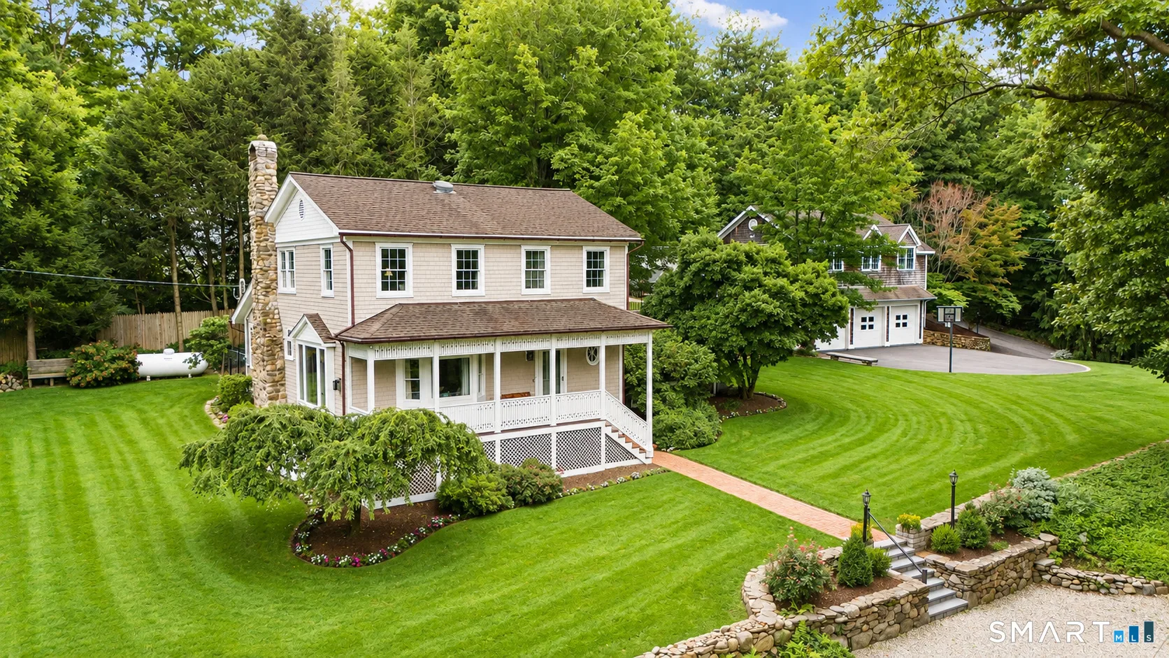 22 Buckskin Lane, Oxford, CT