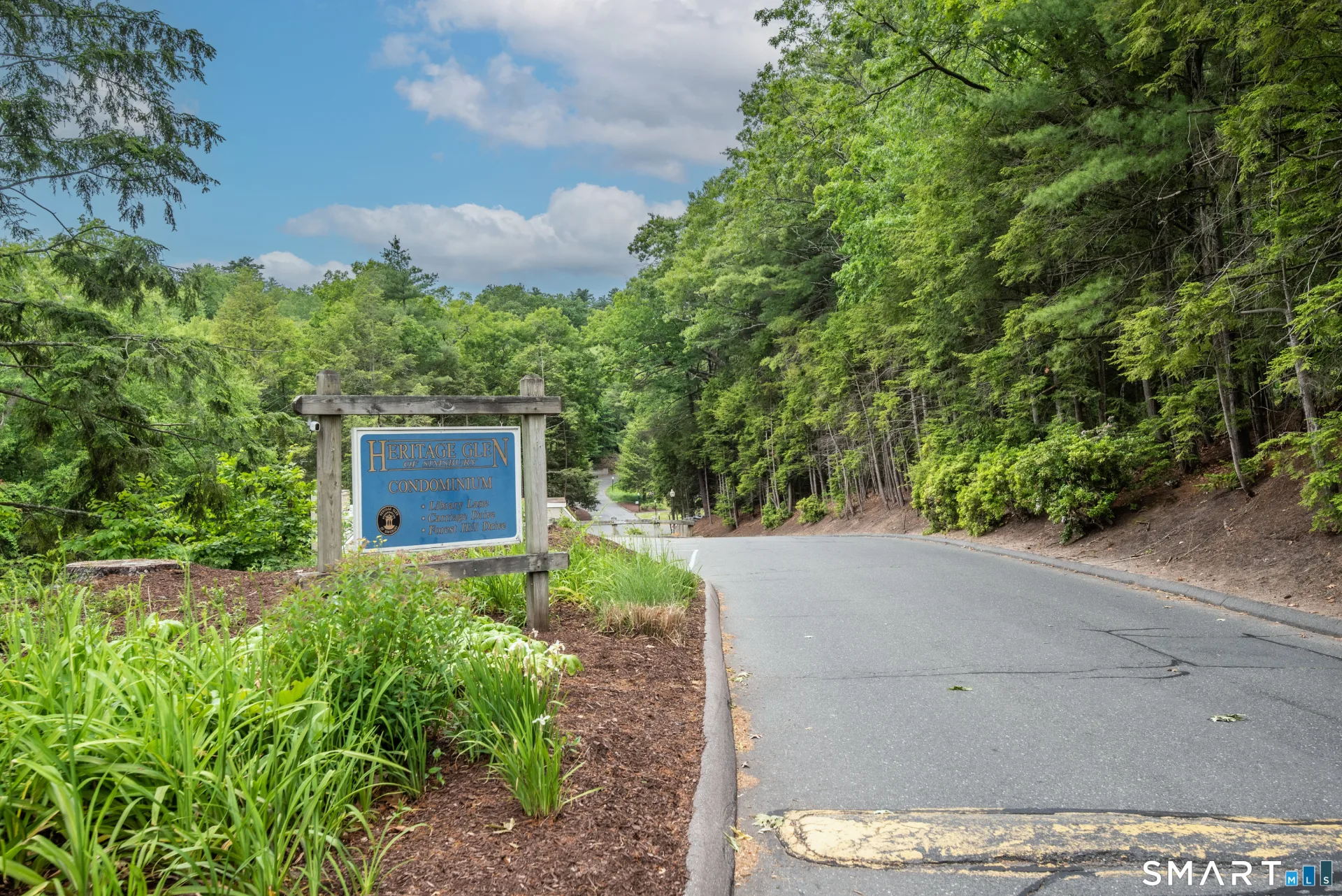 4 Carriage Drive #4, Simsbury, CT