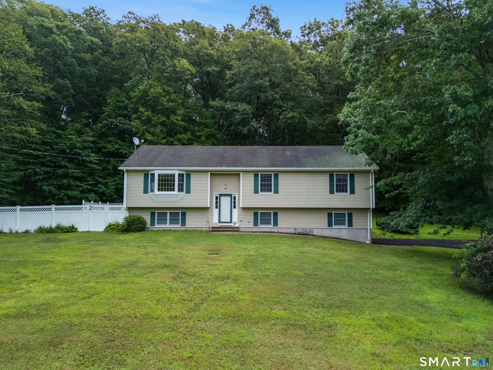 32 School House Road, Preston, CT