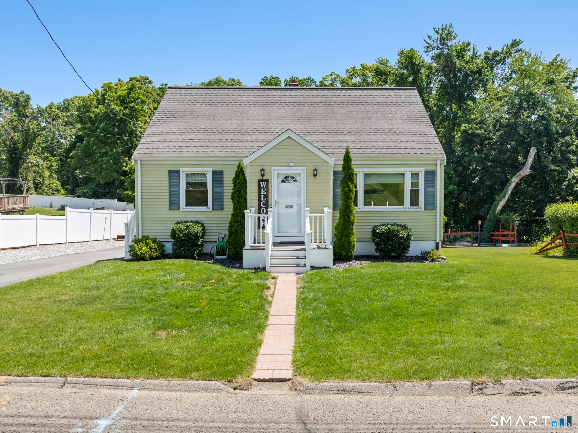 30 Lansing Avenue, Trumbull, CT