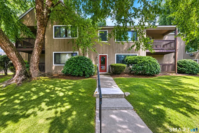 20 Leslie Road #B