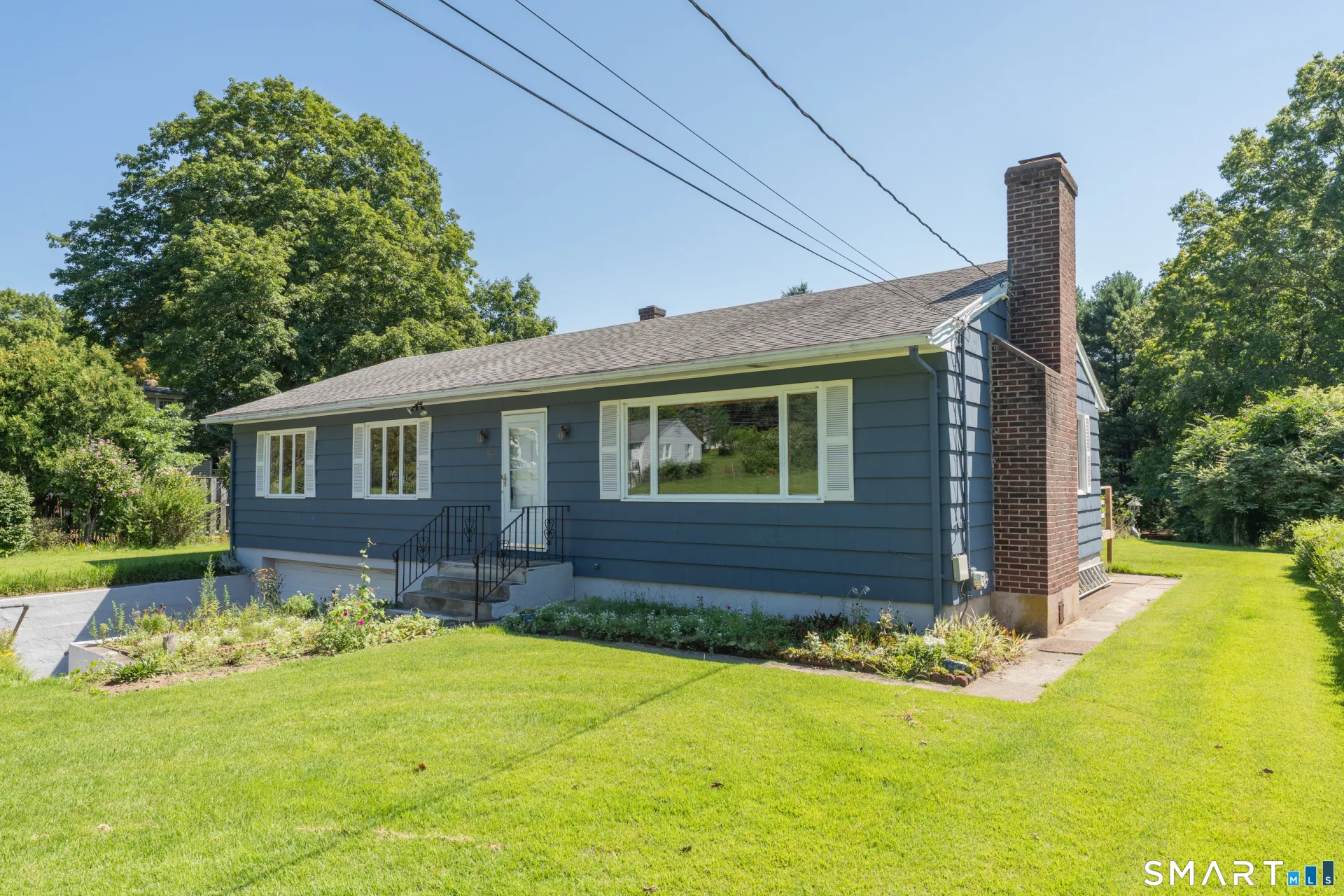 98 Upper State Street, North Haven, CT