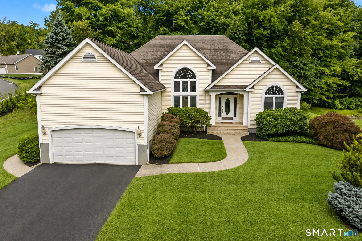116 Pond View Drive, Watertown, CT