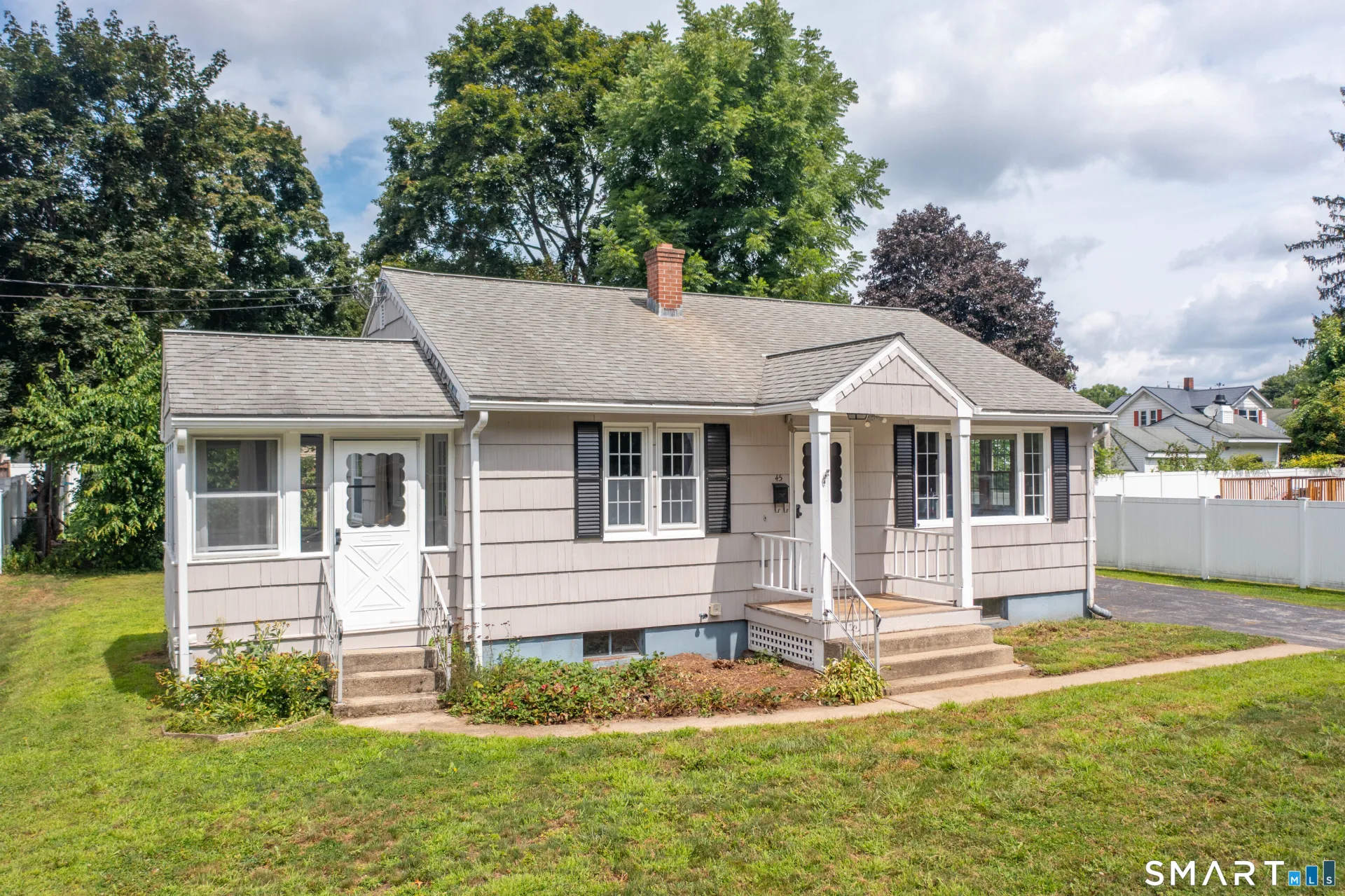 45 South Prospect Street, Putnam, CT