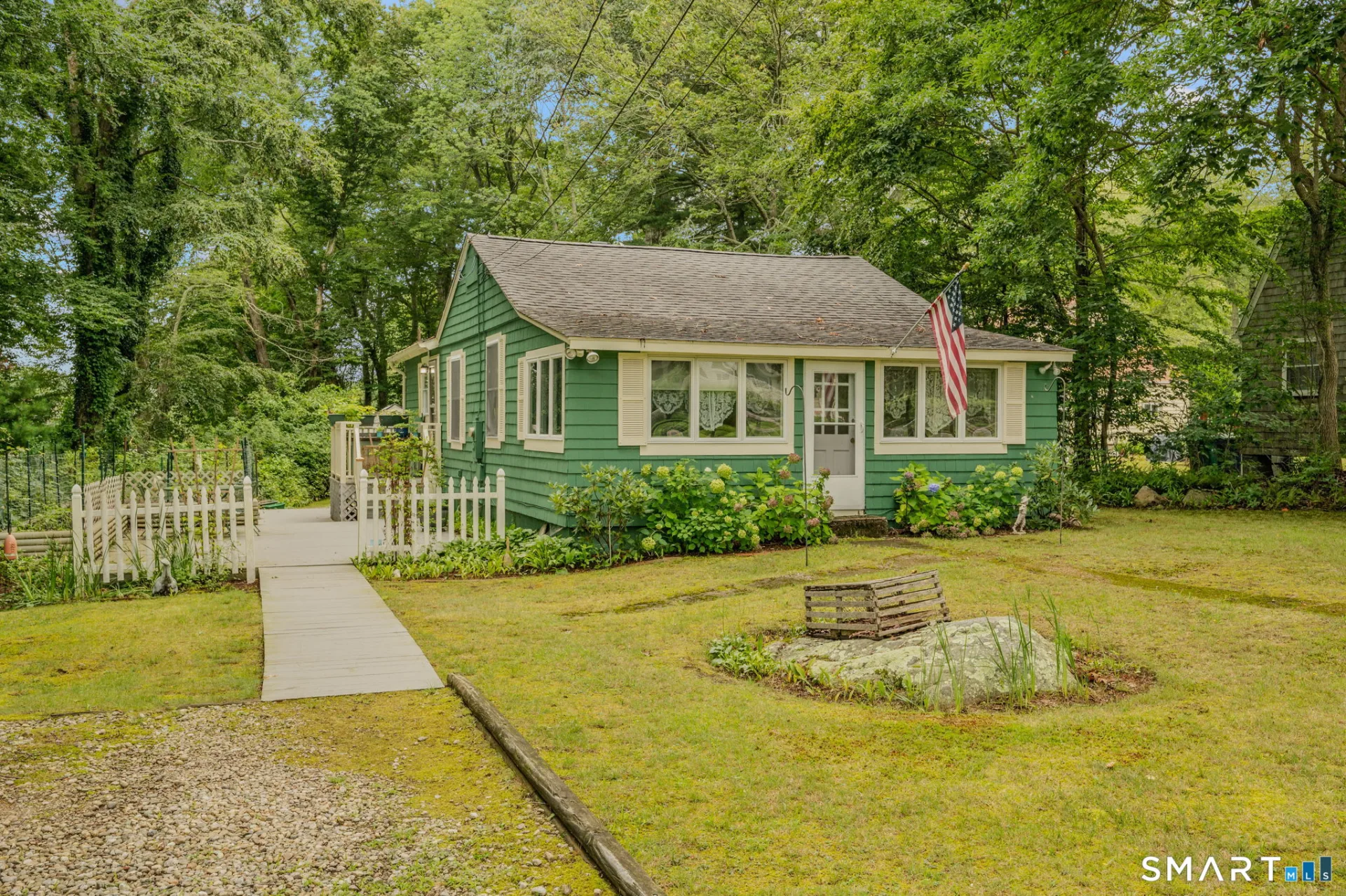 47 Goshen Road, Waterford, CT