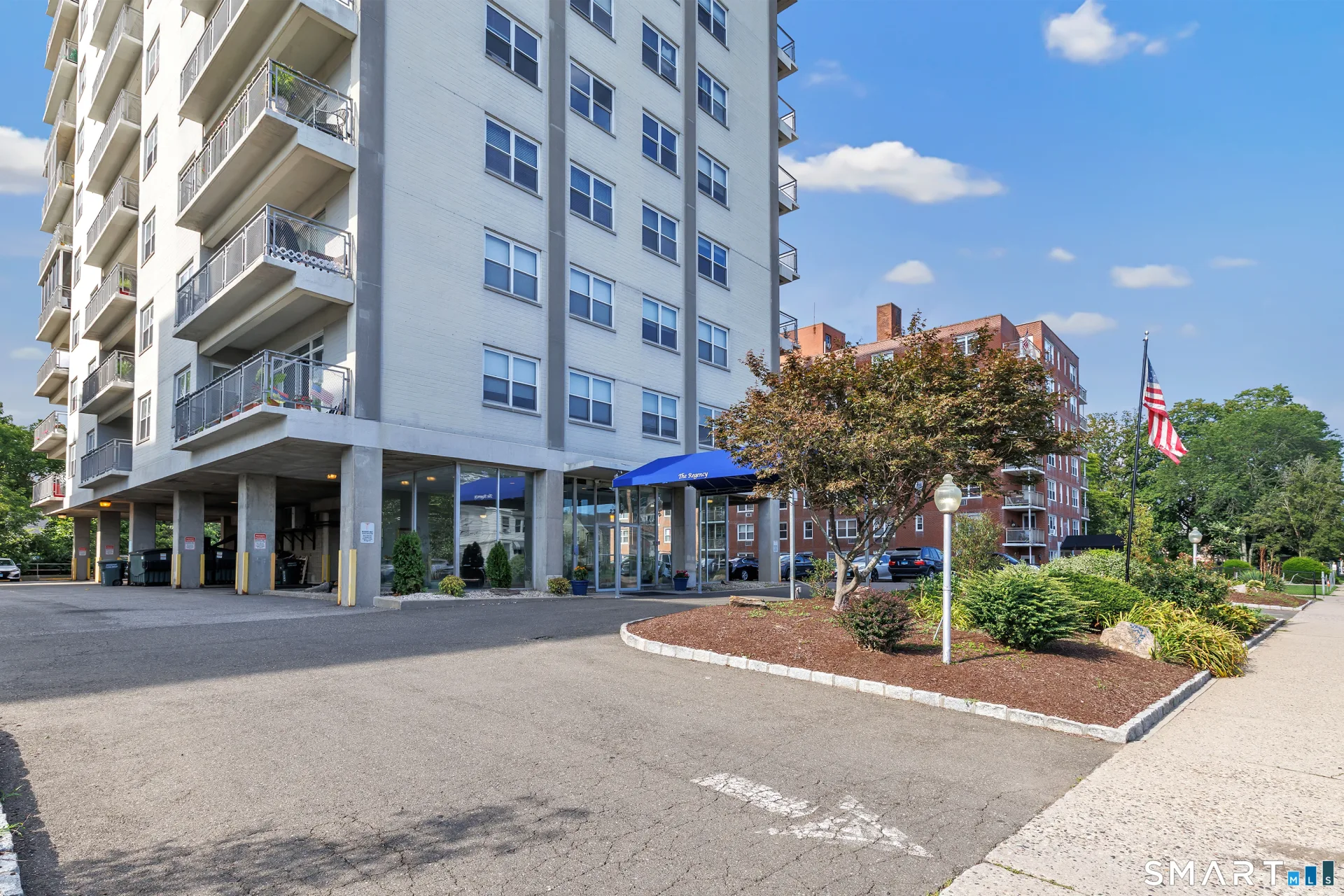 2370 North Avenue #8D, Bridgeport, CT
