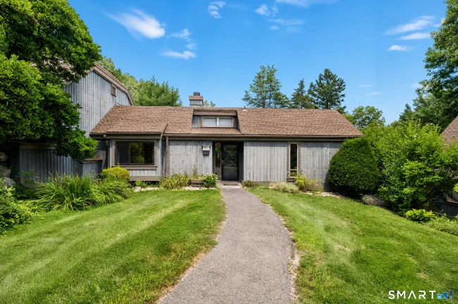 440 Heritage Village #B