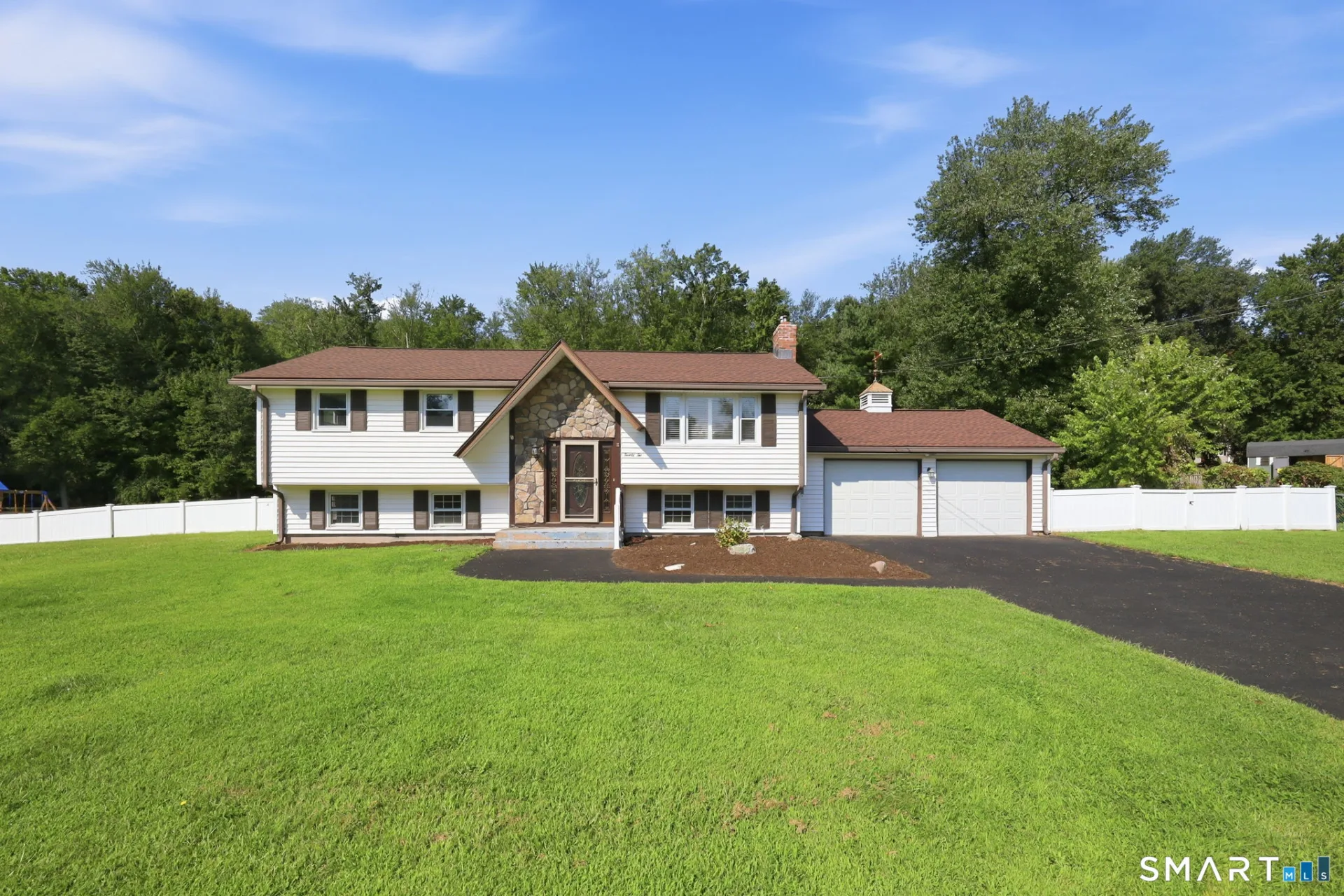 22 Geraldine Drive, Ellington, CT
