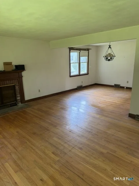 44 Middlebrook Road, Newington, CT