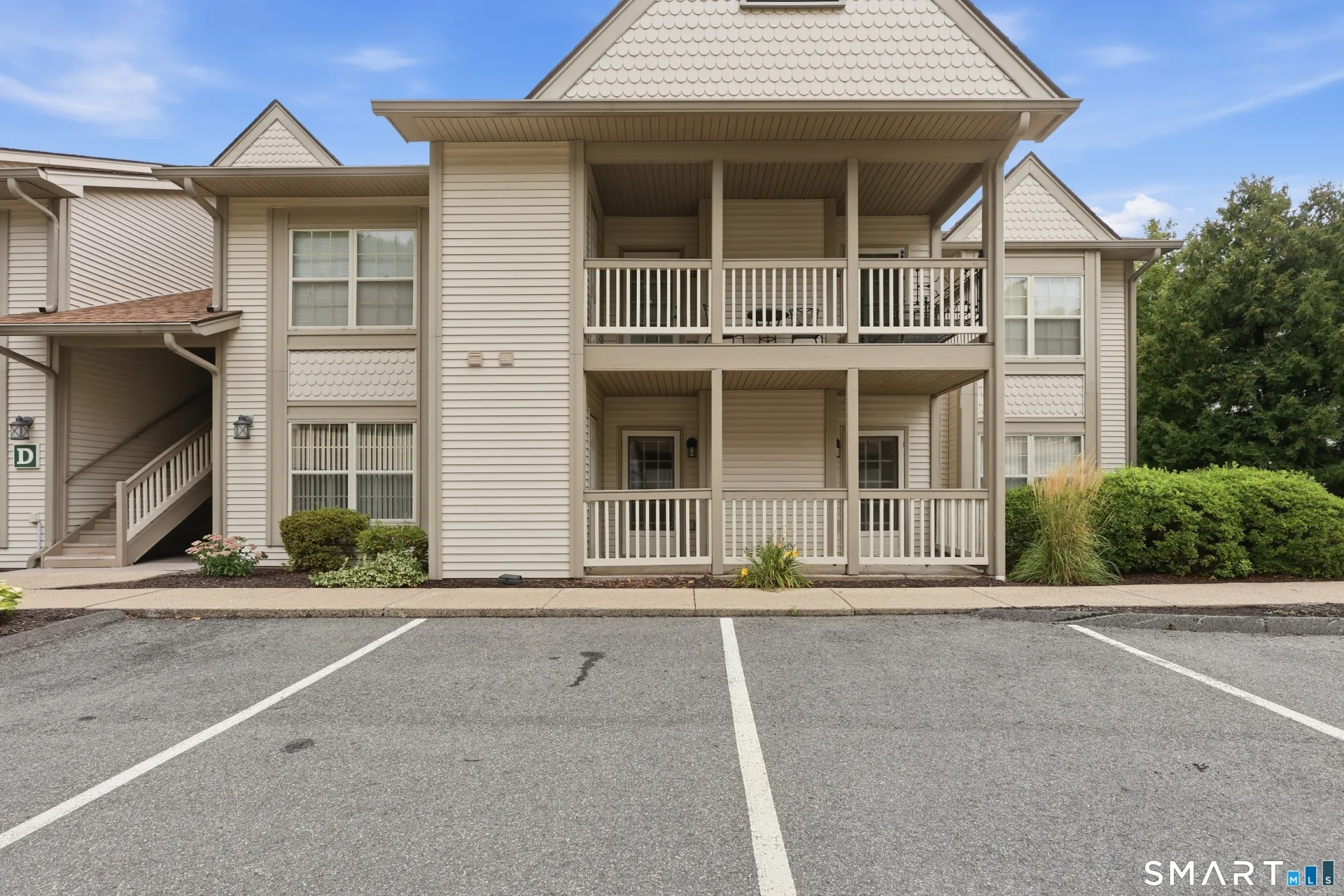 33 Langdon Court #D102, Berlin, CT