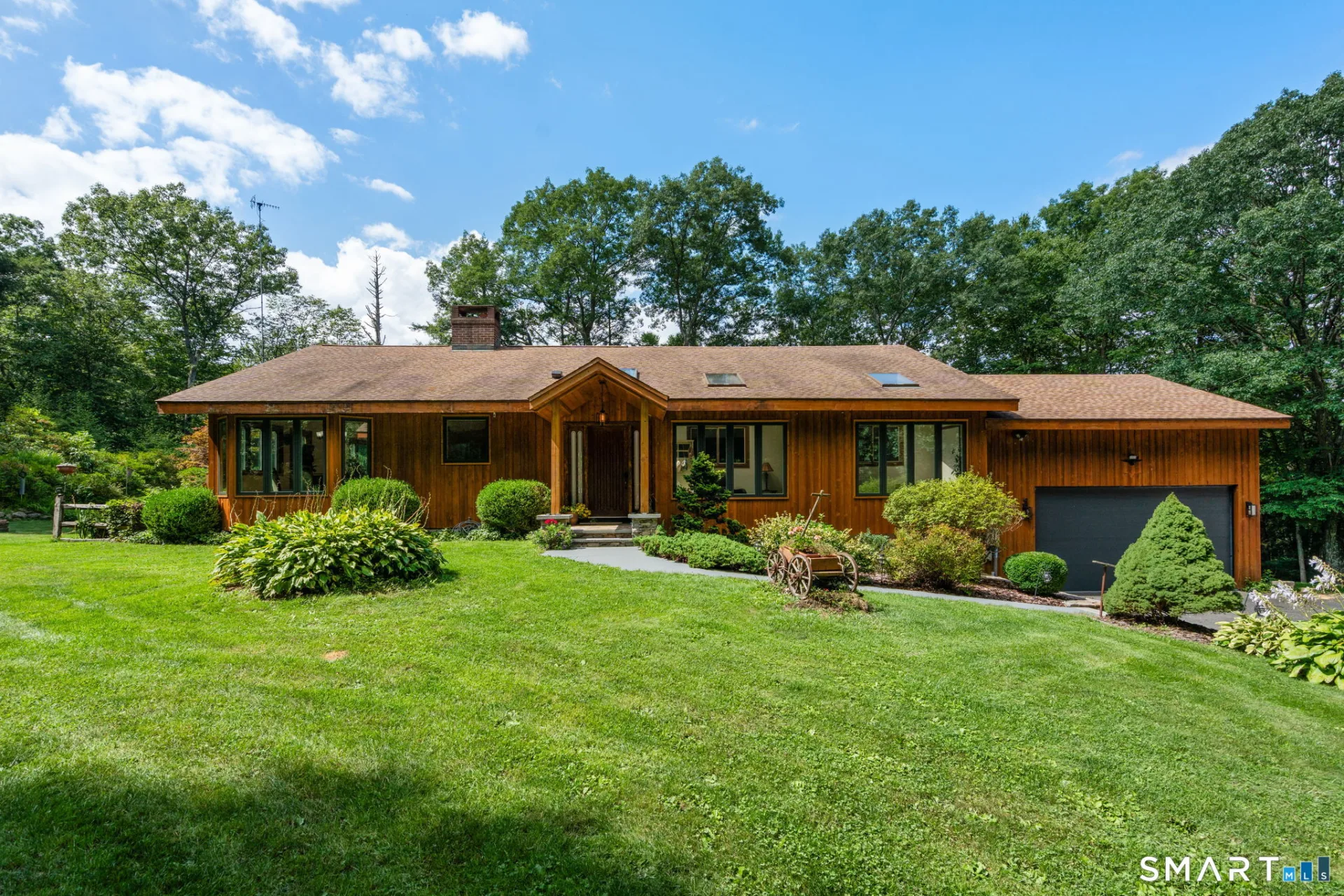 65 Cottage Street, Monroe, CT