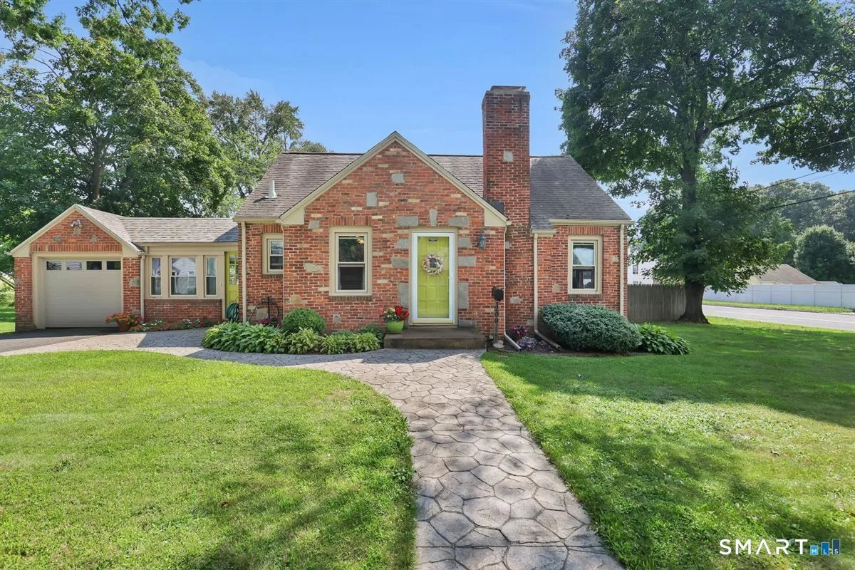 200 Woodland Street, Manchester, CT