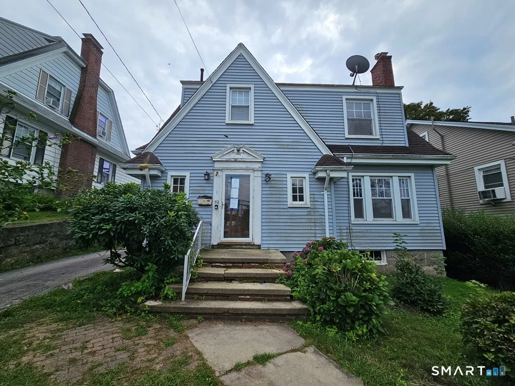 112 Vauxhall Street, New London, CT
