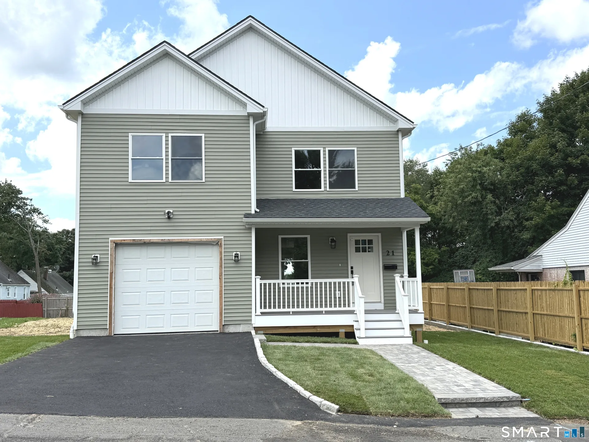 17 Dracut Avenue, Waterbury, CT