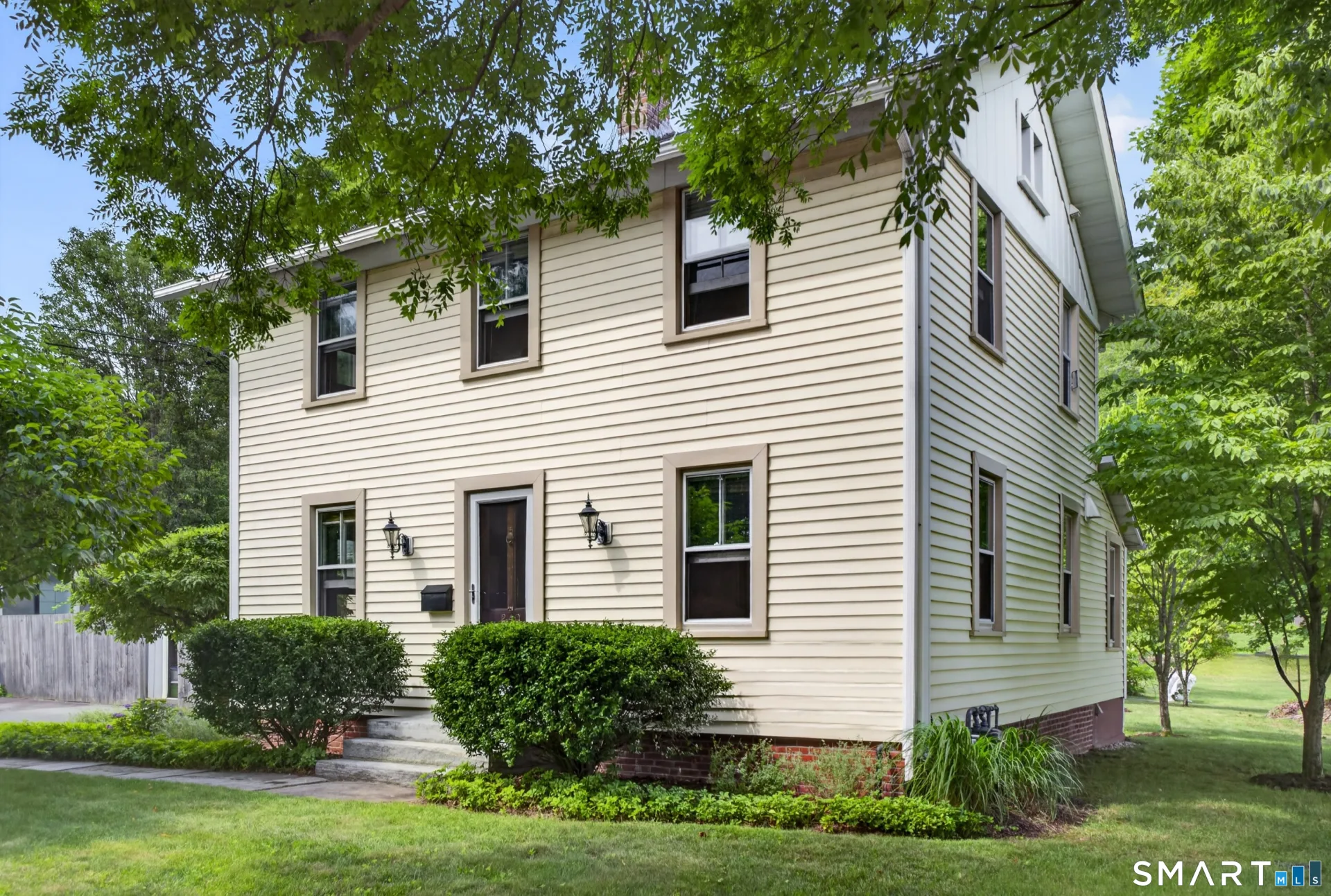 240 Main Street, Deep River, CT