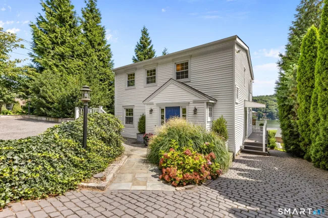 13 Candlewood Knolls Road
