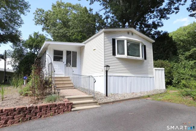 33 Ridge Circle