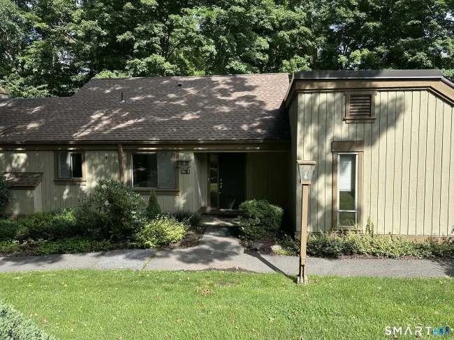 559 Heritage Village #B