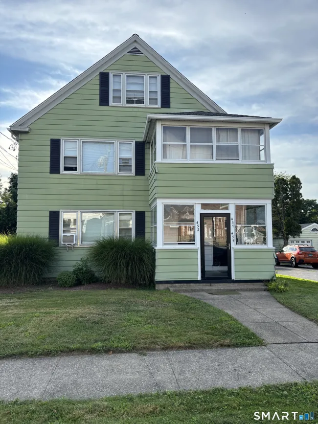 433 Thompson Street