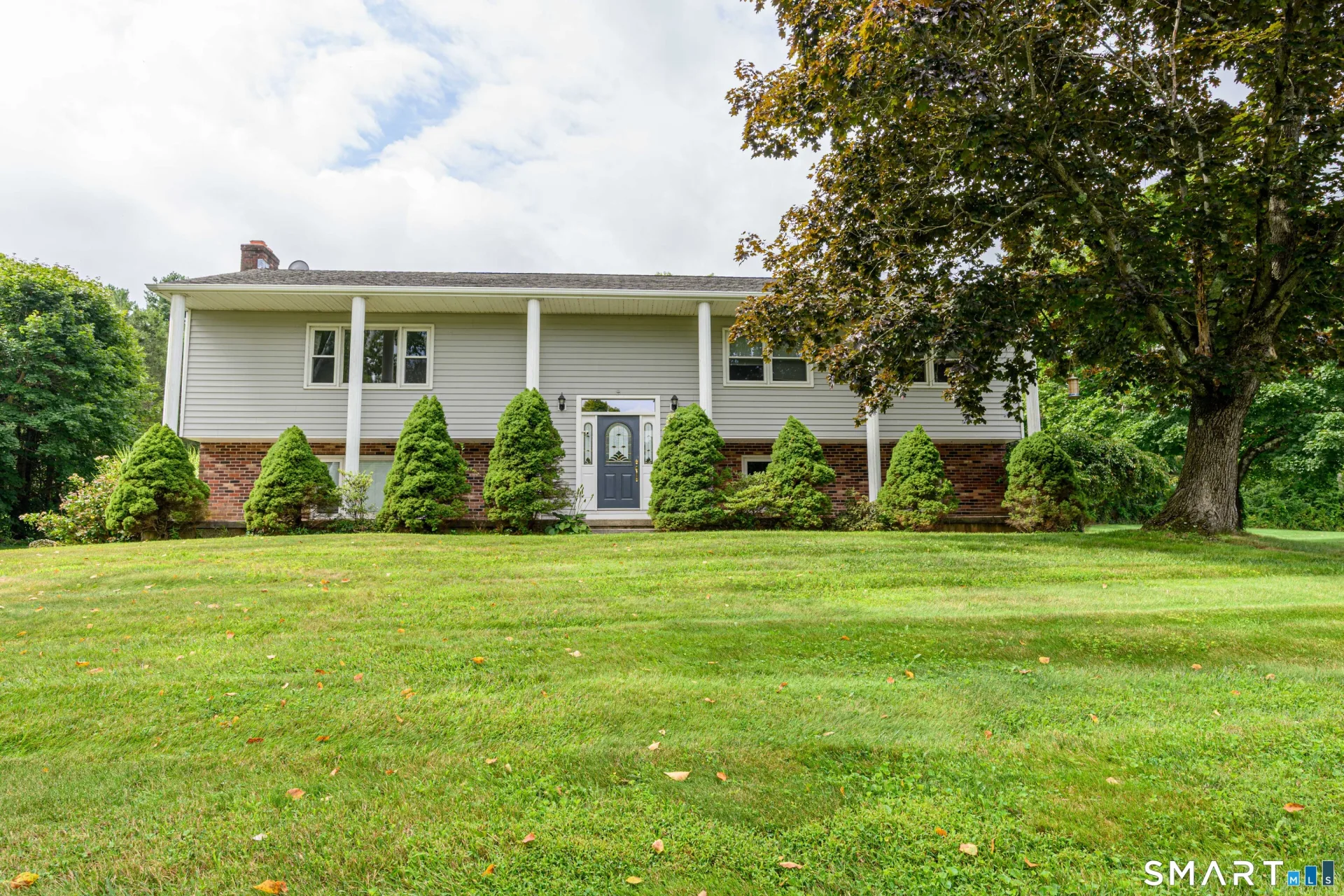 26 Dorchester Lane, Branford, CT