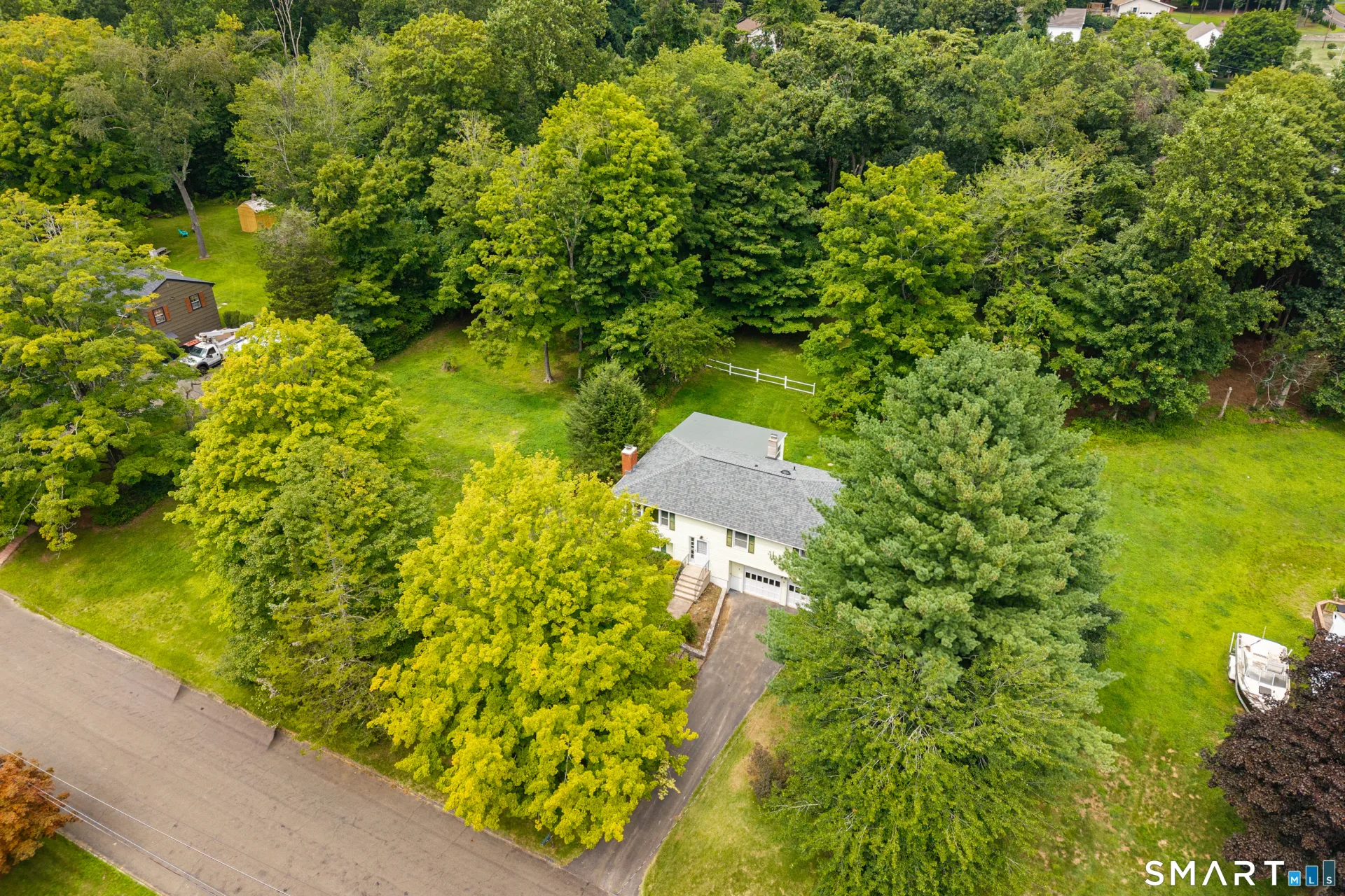 15 Driftwood Lane, North Branford, CT
