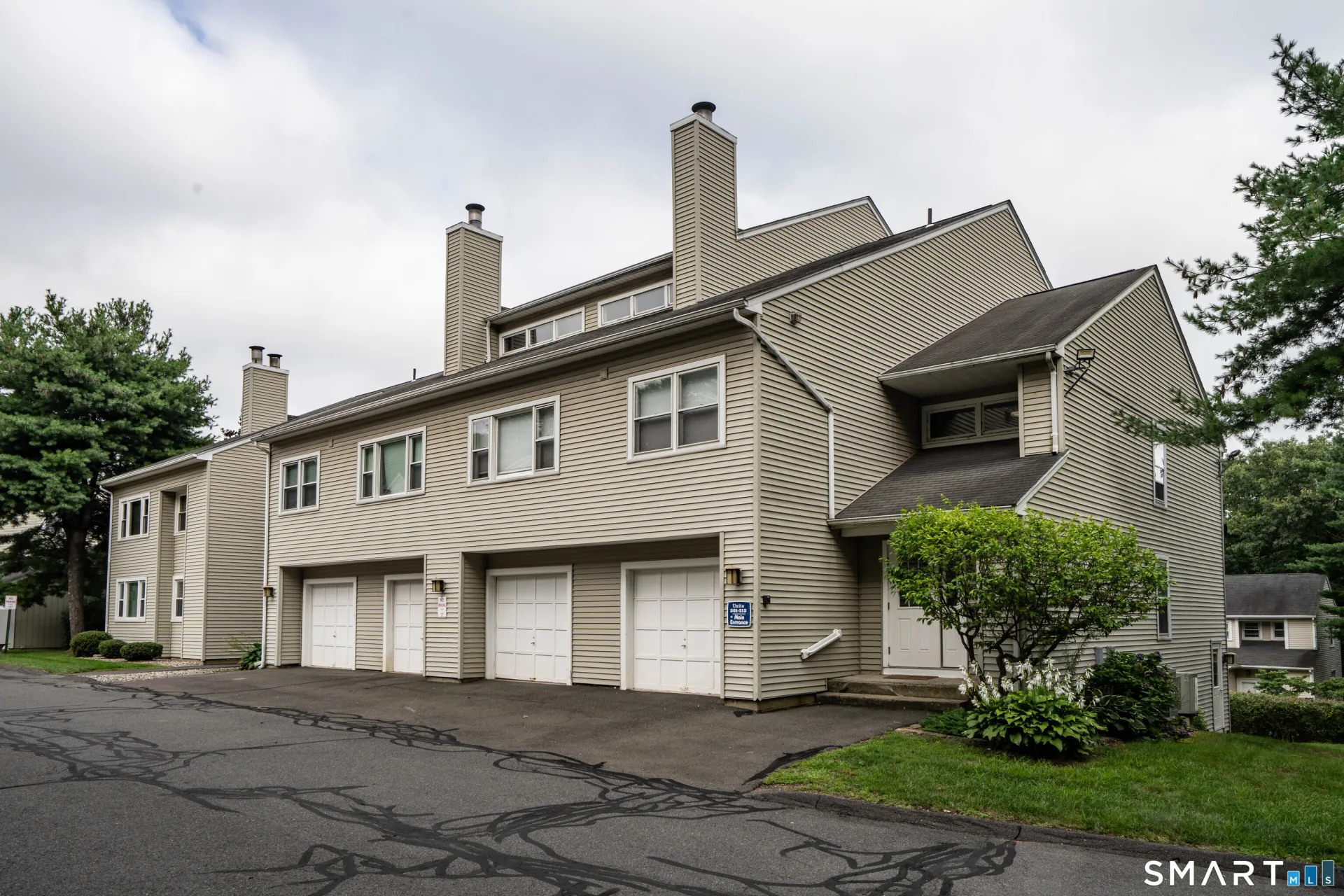 301 Carlton Lane #301, Rocky Hill, CT