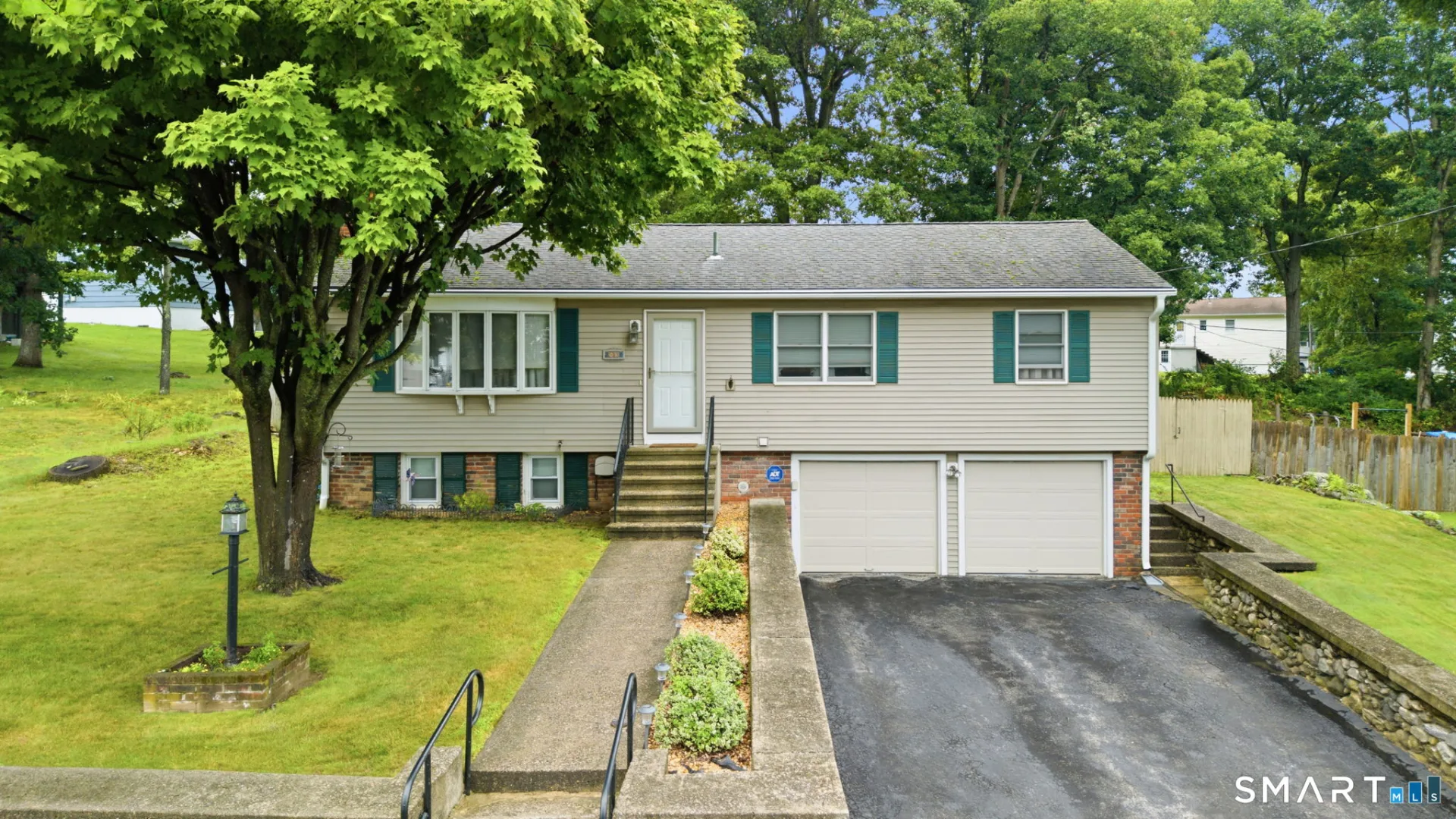 80 Fieldstone Road, Waterbury, CT