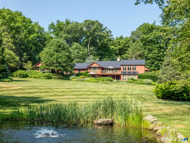 35 Schoolhouse Road