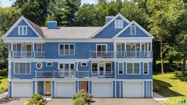 22 Seabreeze Avenue #C