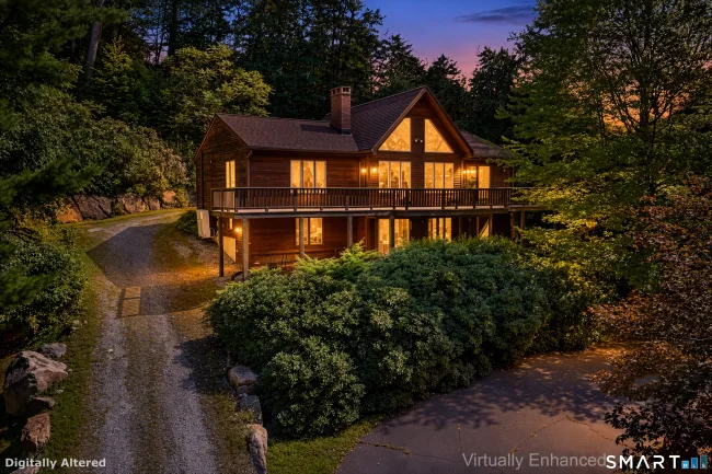 78 East River Road