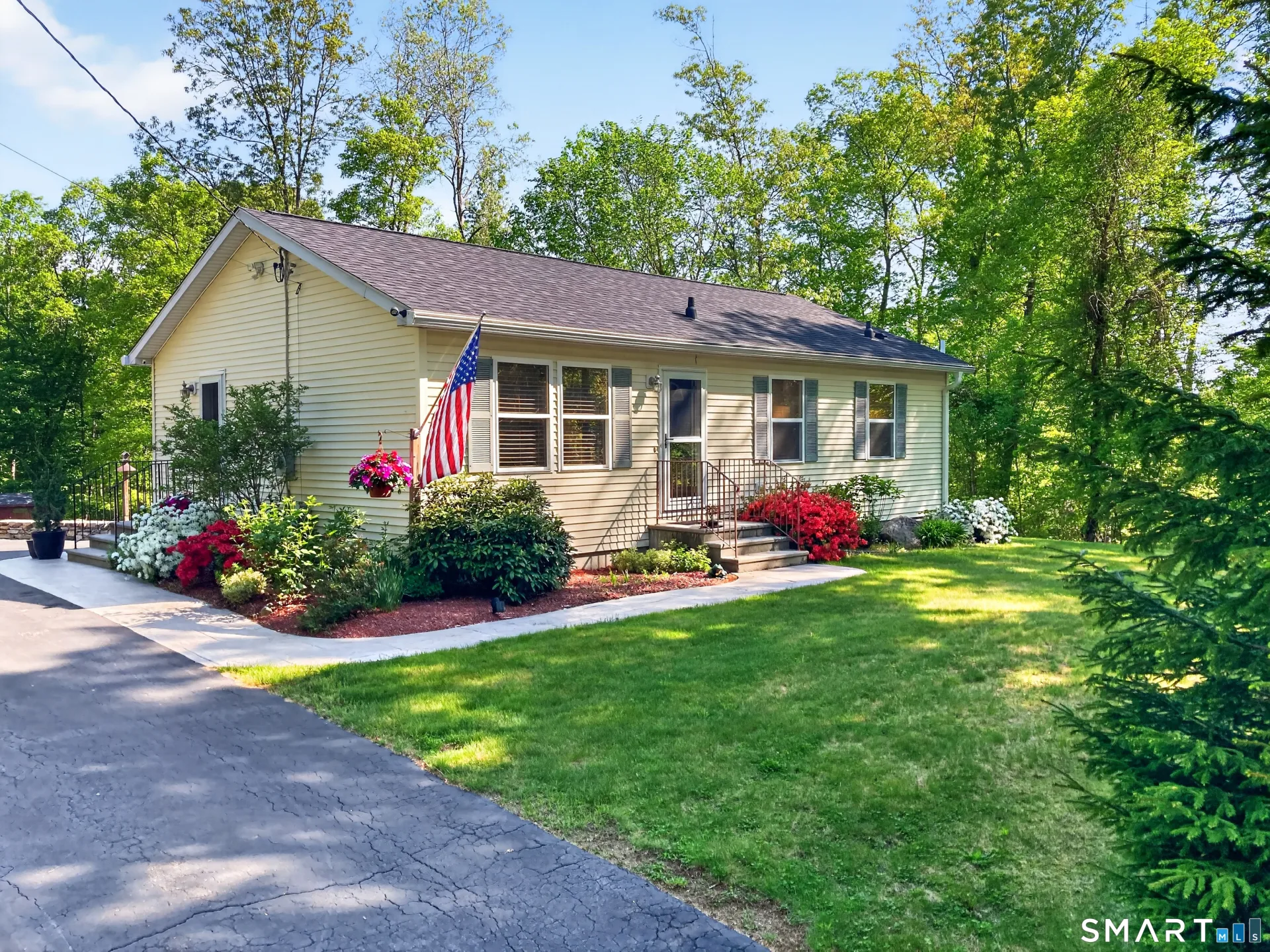 11 Providence New London Turnpike, North Stonington, CT