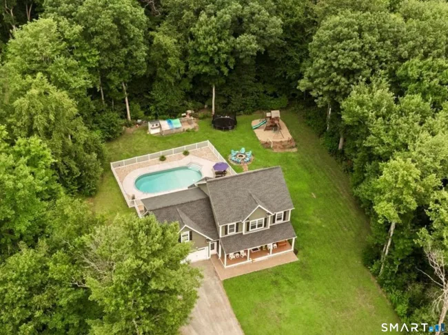 81 Evergreen Crossing