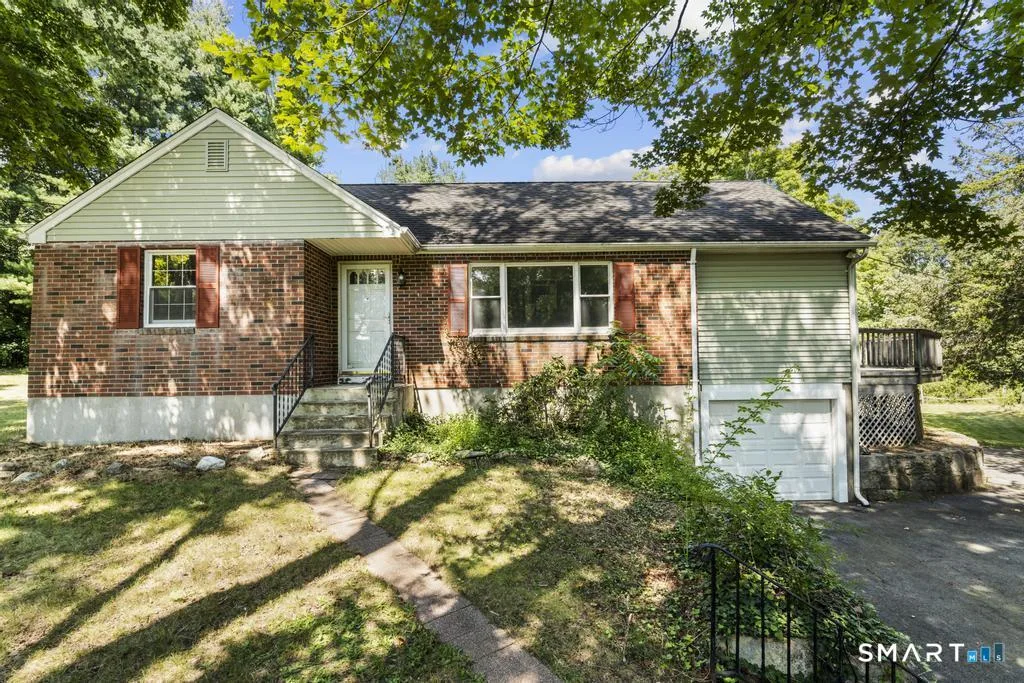 6 Collie Brook Road, East Hampton, CT