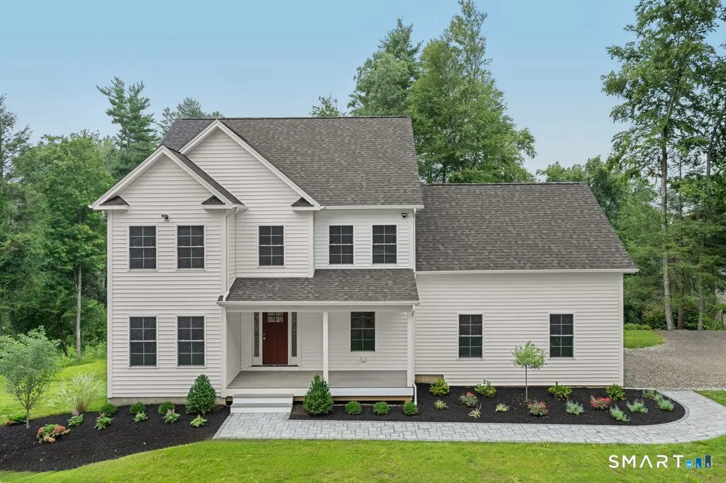 9 Beechwood Drive, Newtown, CT