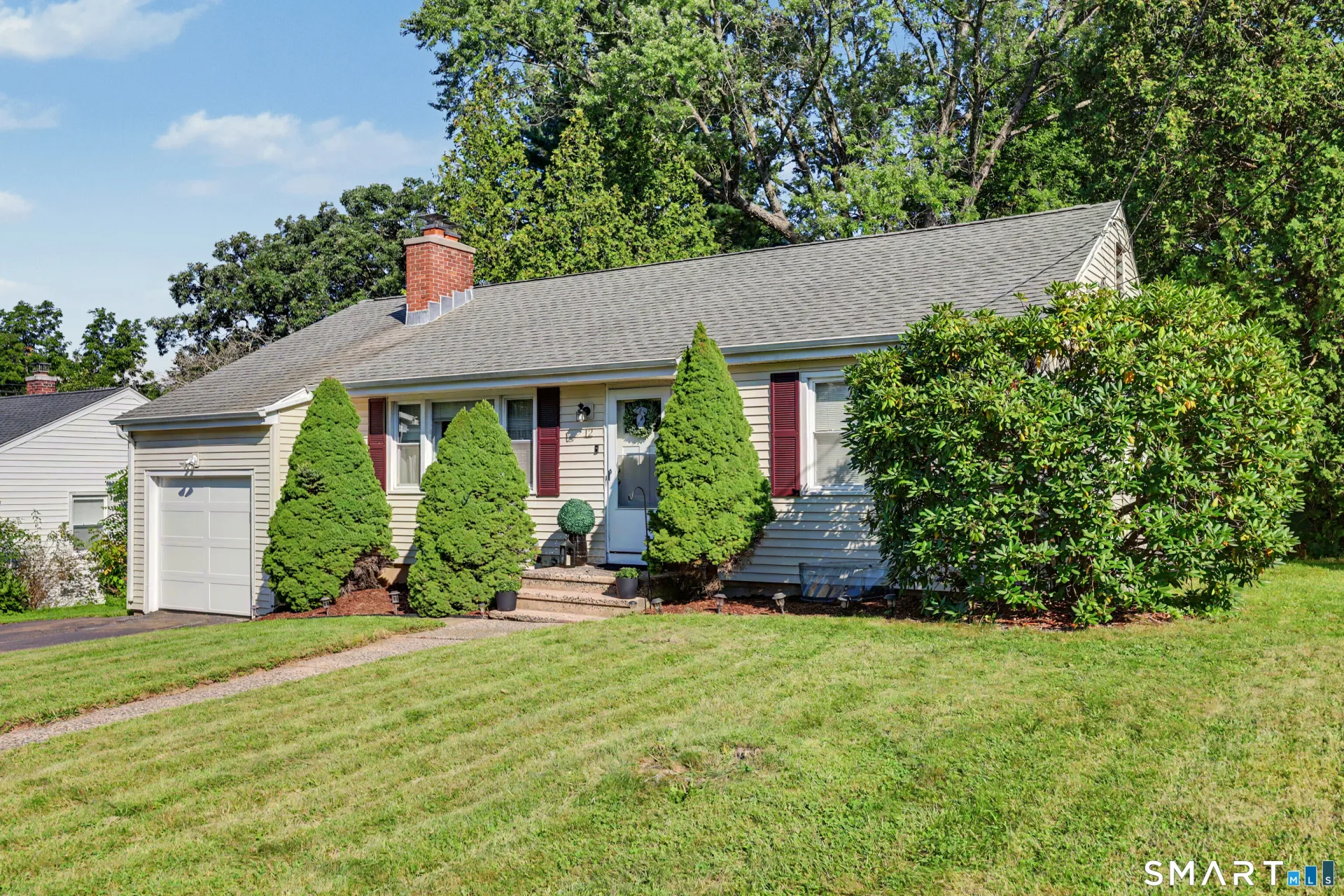 12 Hillview Avenue, Hamden, CT